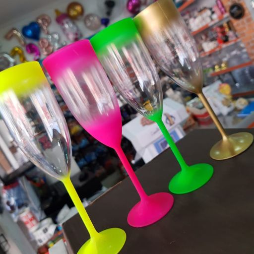 TAÇAS NA MACRO EMBALAGENS EM TAUBATÉ